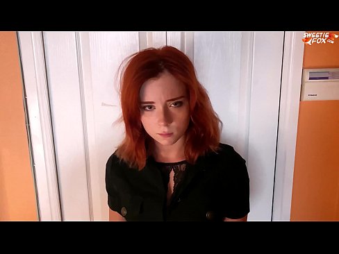 ❤️ A Guardia di Sicurezza hà punitu una bella donna per un tacchettu - Cum in bocca Video sessu à co.hentaidude.ru ﹏