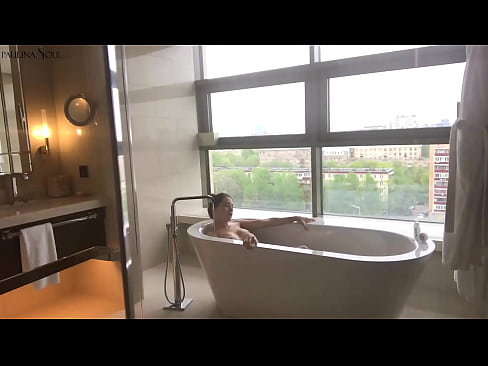 ❤️ Tremenda babe Passionately jerking off its pussy in u bagnu Video sessu à co.hentaidude.ru ﹏