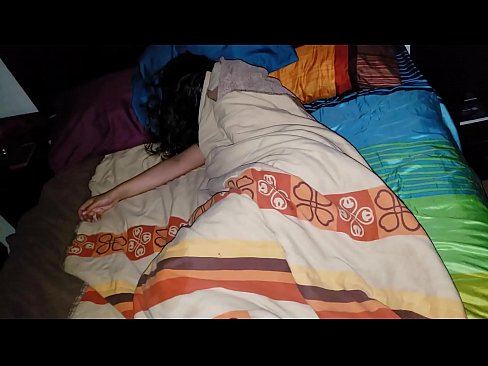 ❤️ Stepson rimprovera a so ghjovana matrigna mentre dorme. Video sessu à co.hentaidude.ru ﹏